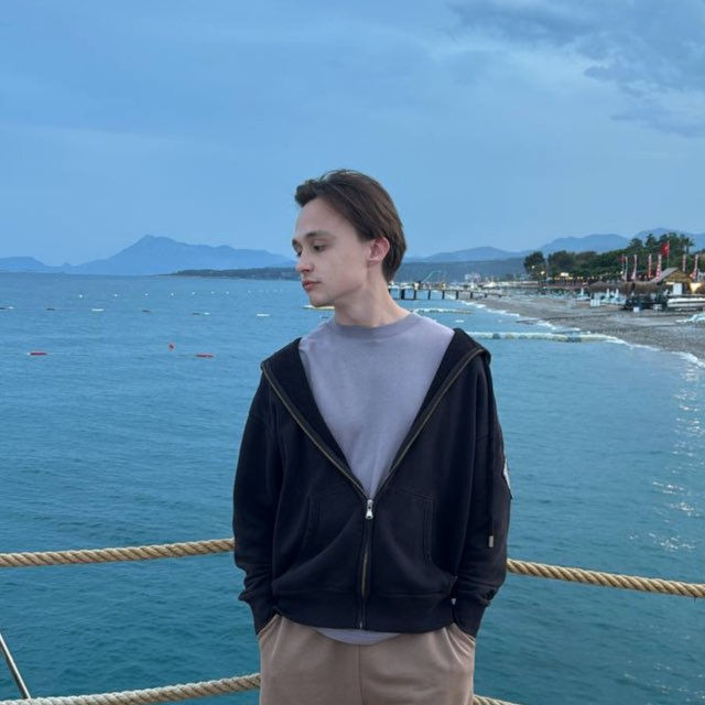 Nikita's Lens avatar