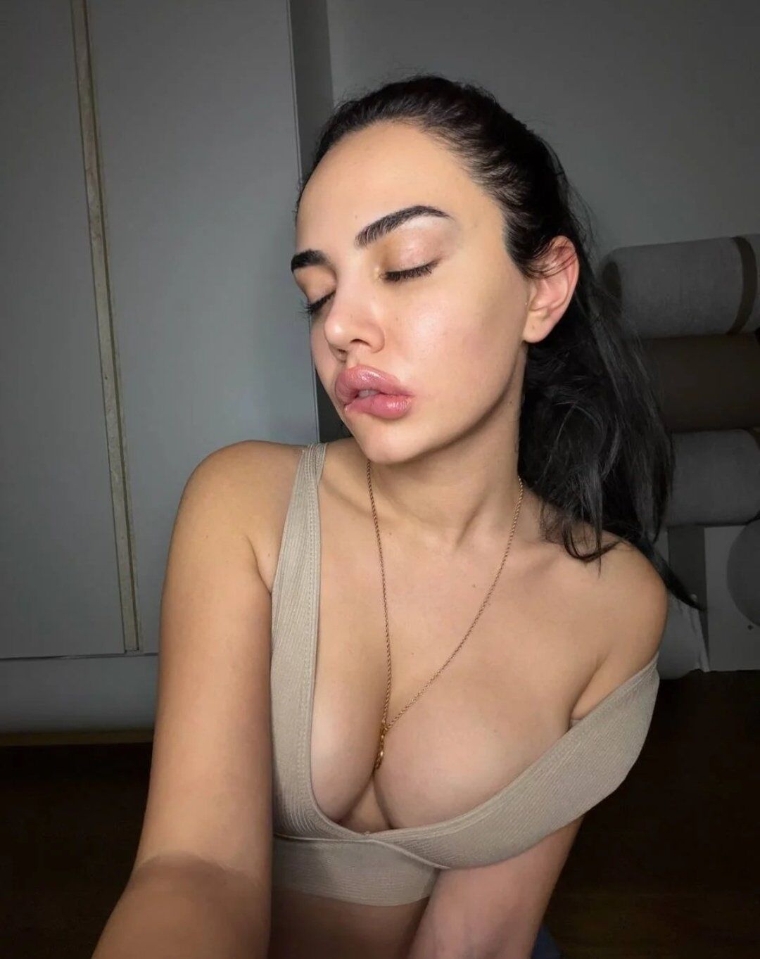 Post image: [![View Full Gallery](https://blogger.googleusercontent.com/img/a/AVvXsEi4ntf-N6