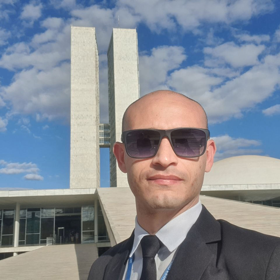 Leonardo Gabriel's Lens avatar