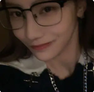 astralynx's Lens avatar