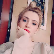 Lylia (chelsealyli.lens) Lens social identity (.lens handle) PFP