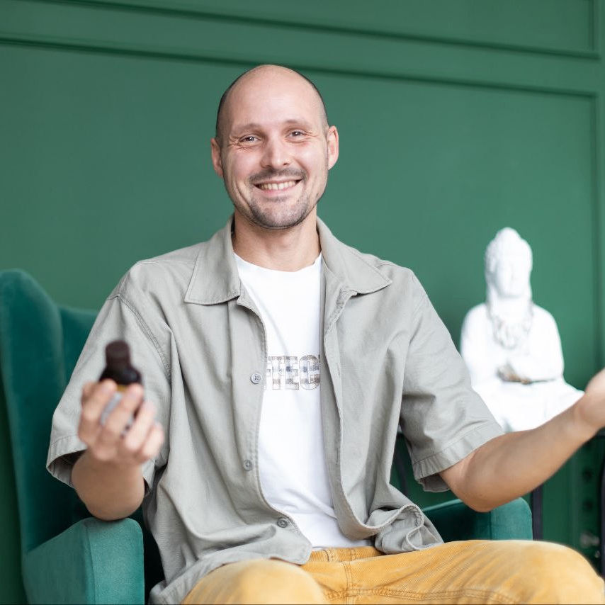 rodina (jrodina85.lens) Lens social identity (.lens handle) PFP