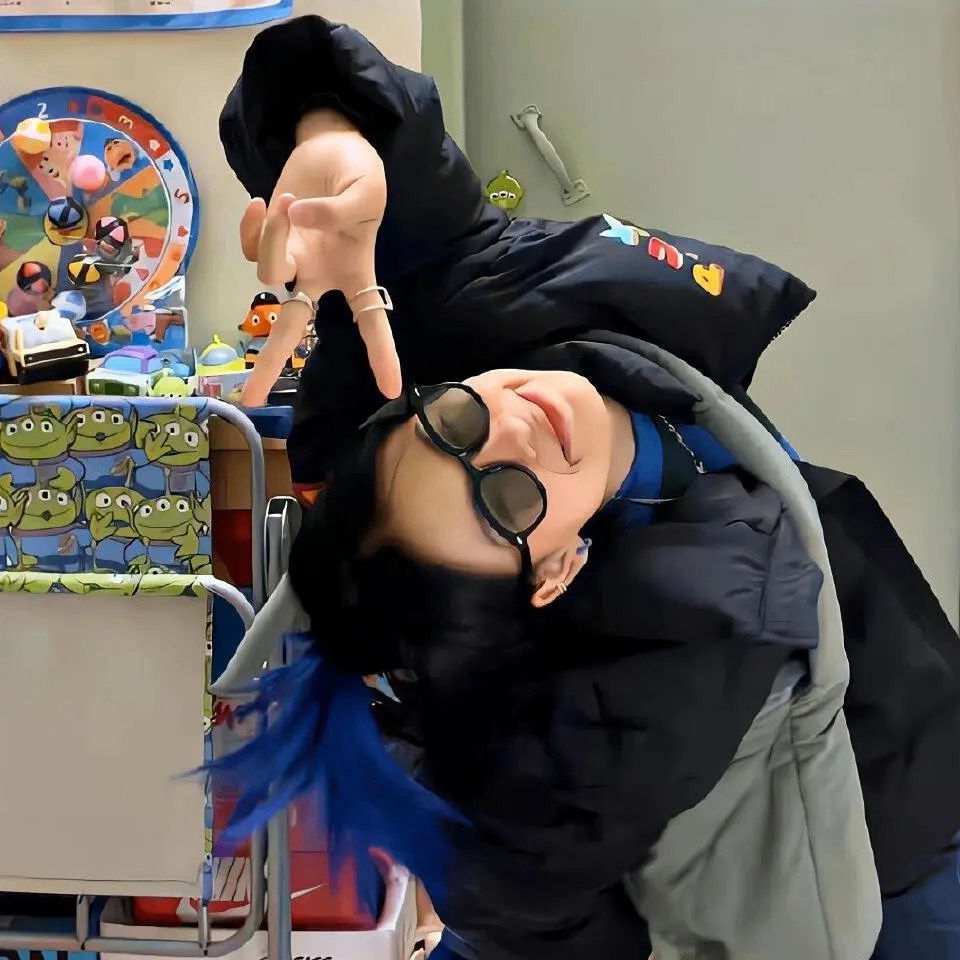 natalie (natalielily.lens) Lens social identity (.lens handle) PFP