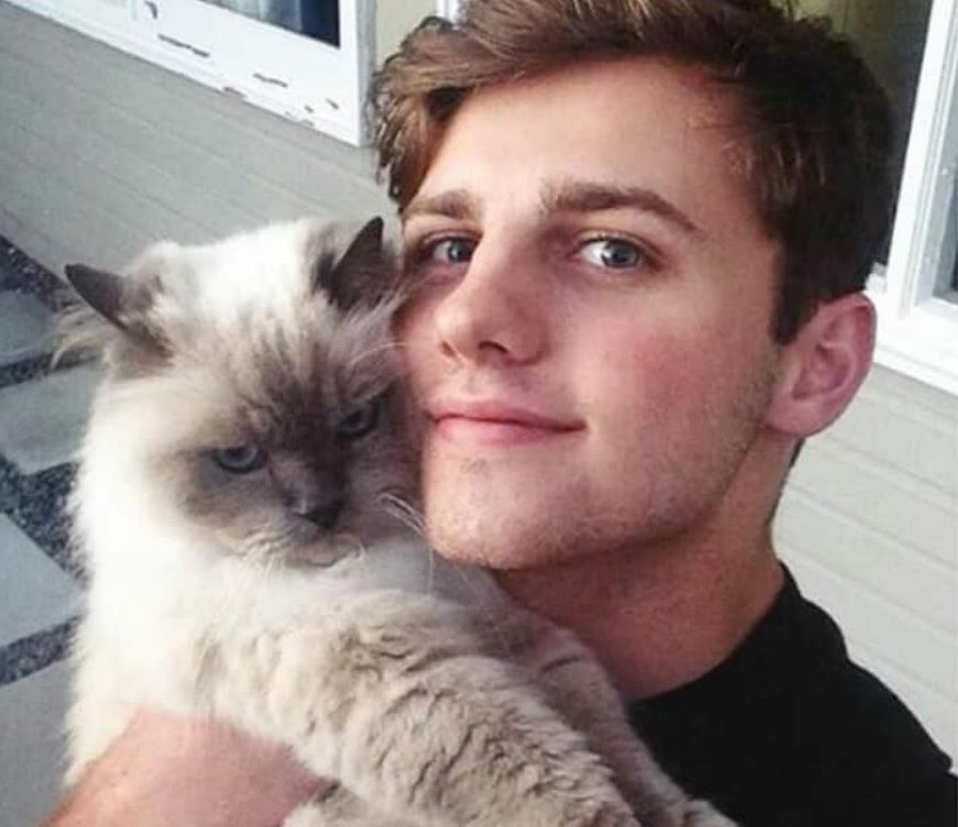 hrumhrum (hrumhrum.lens) Lens social identity (.lens handle) PFP