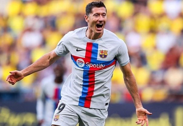 lewandowski10 (lewandowski10.lens) Lens social identity (.lens handle) PFP