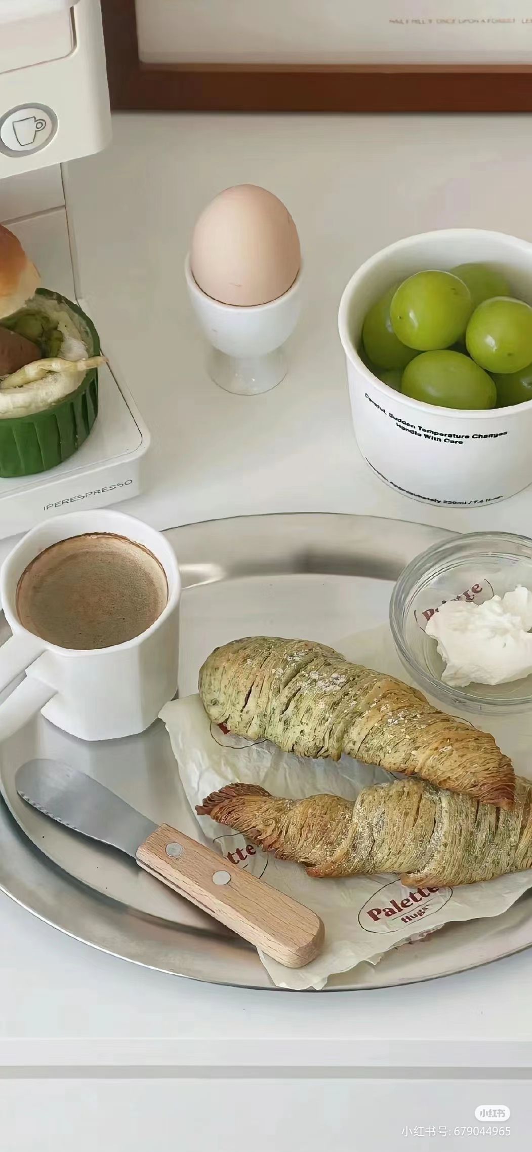 pale9 (pale9.lens) Lens social identity (.lens handle) PFP