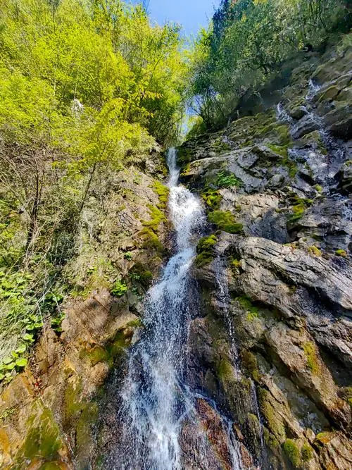 小河流水哗啦啦