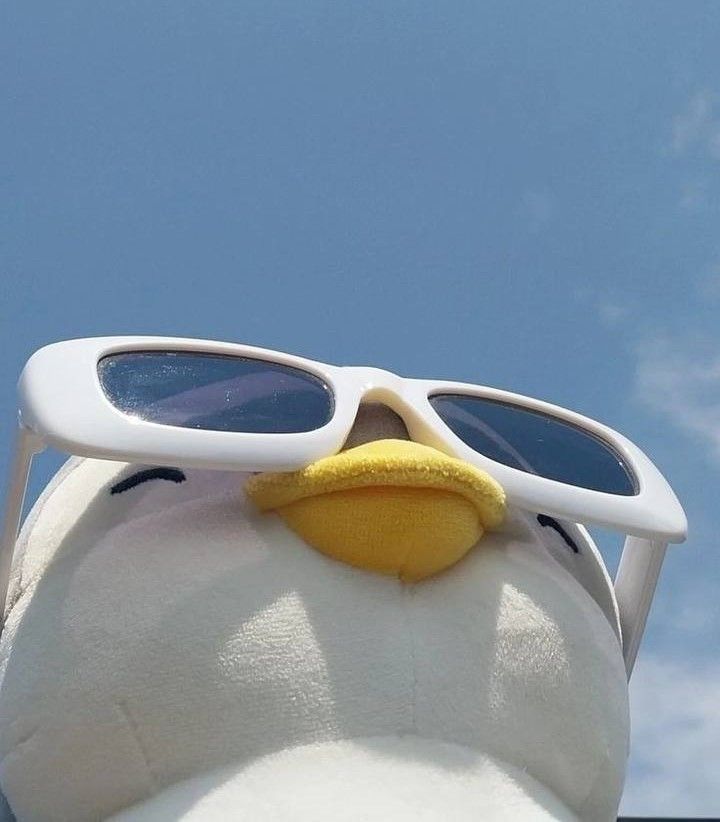 Anna (twinkling.lens) Lens social identity (.lens handle) PFP