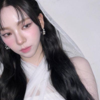 wing wing (verwing.lens) Lens social identity (.lens handle) PFP