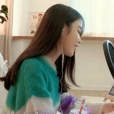 Cornelia (cornelie.lens) Lens social identity (.lens handle) PFP