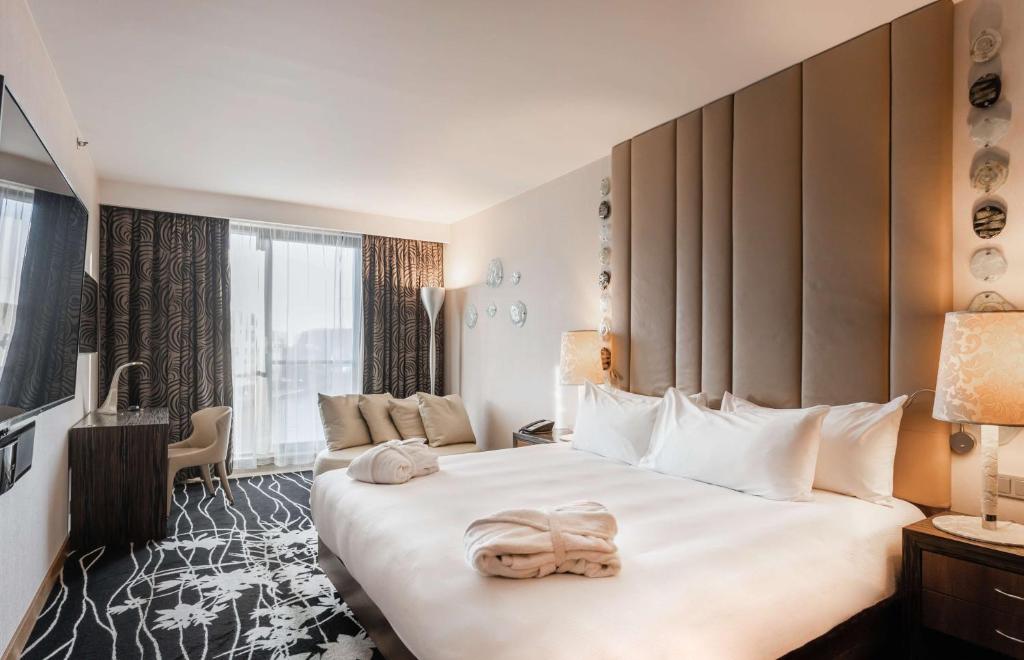 Hilton Hotel Chain's Lens avatar