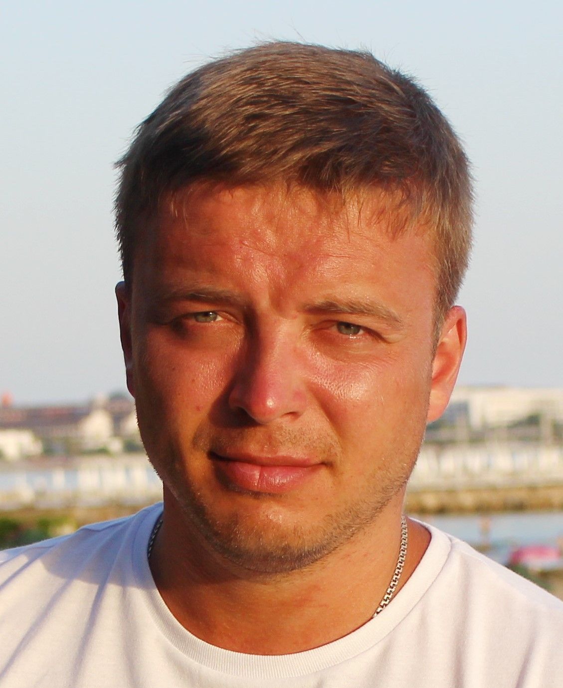 Anton (whoever.lens) Lens social identity (.lens handle) PFP