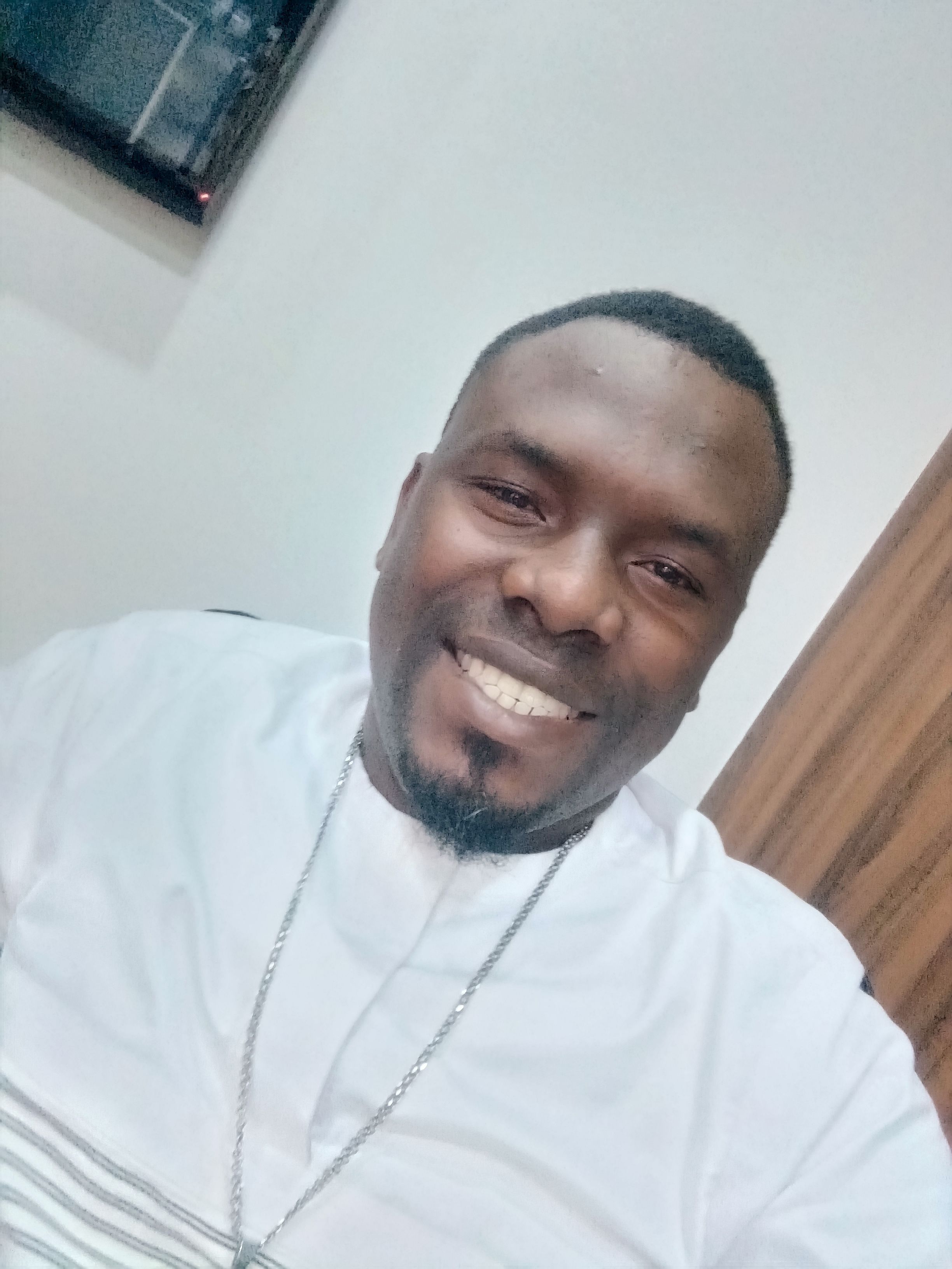 Tunde Adegboro (latun.lens) Lens social identity (.lens handle) PFP