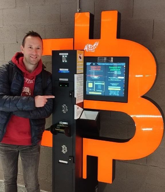 Cryptochief (szhylin.lens) Lens social identity (.lens handle) PFP