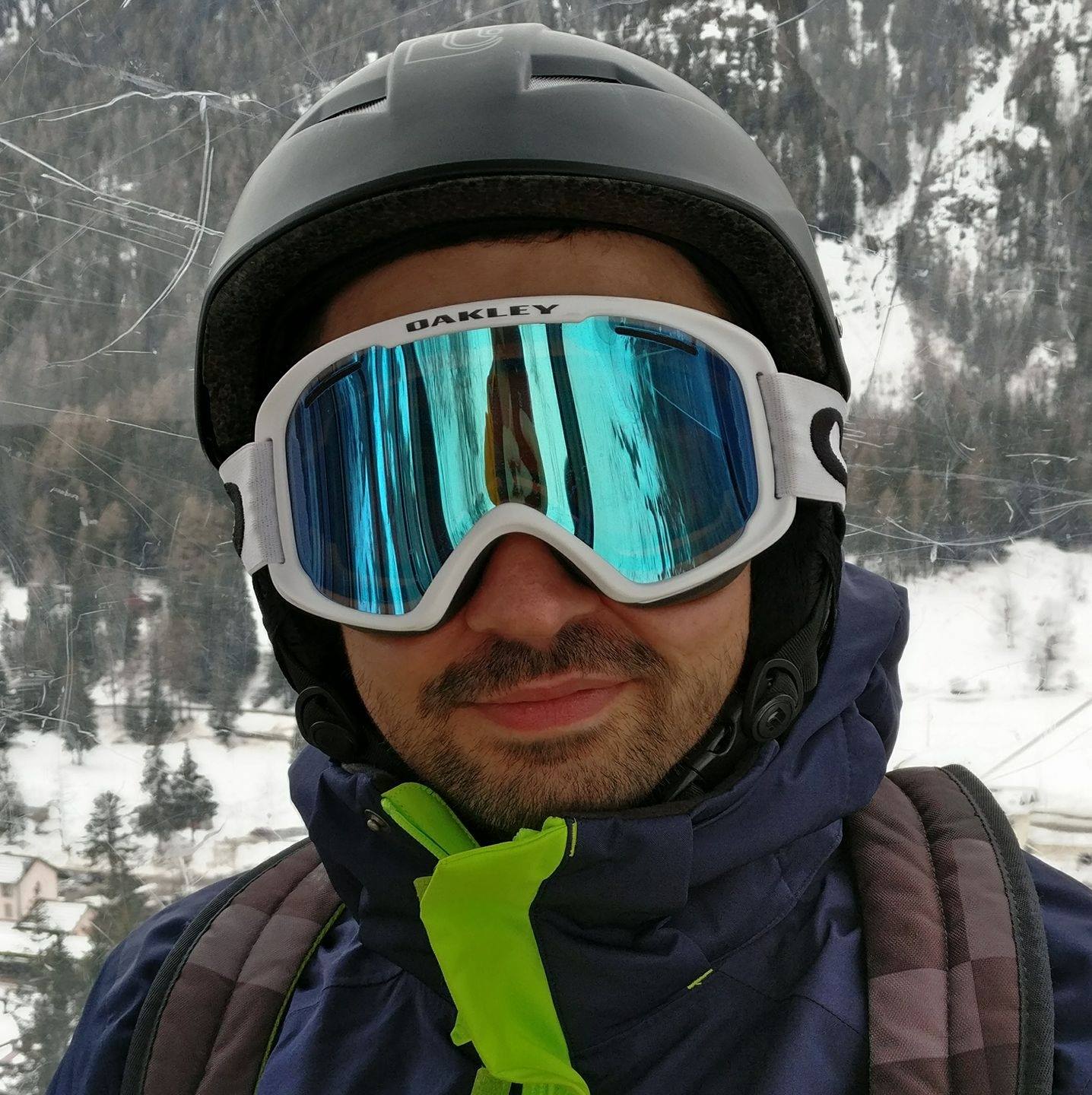 p0uet21's Lens avatar