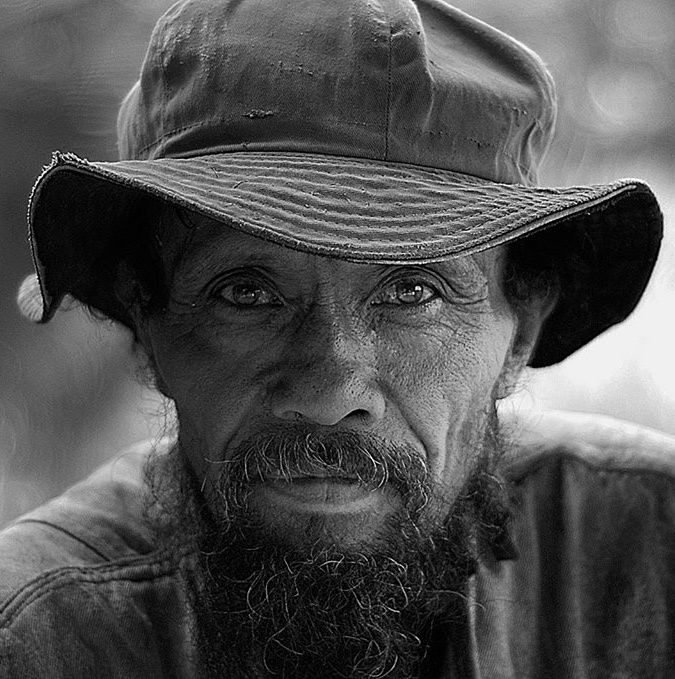 Mbahbisnis (mbahbisnis.lens) Lens social identity (.lens handle) PFP