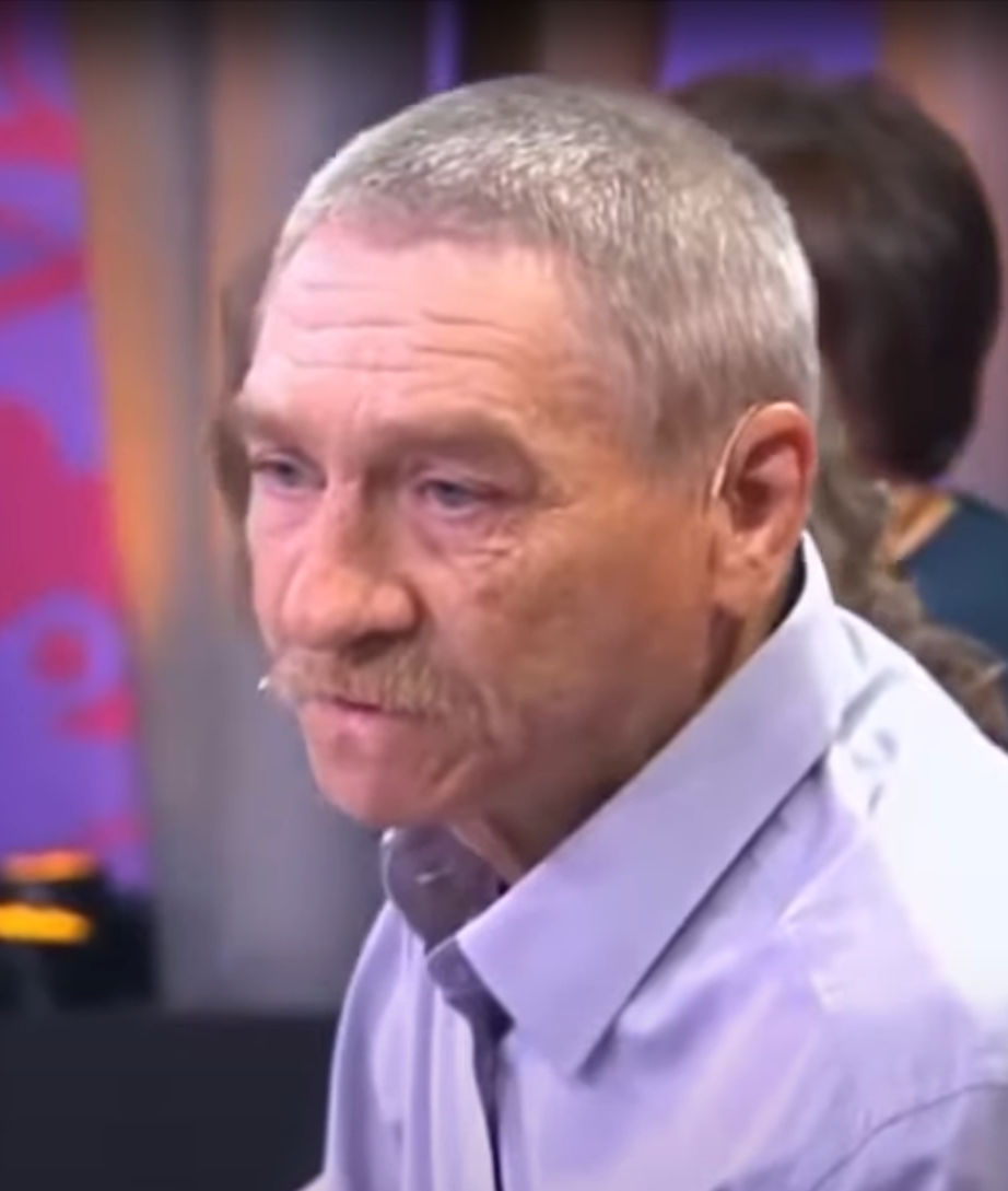 Iulian (legalmoney.lens) Lens social identity (.lens handle) PFP