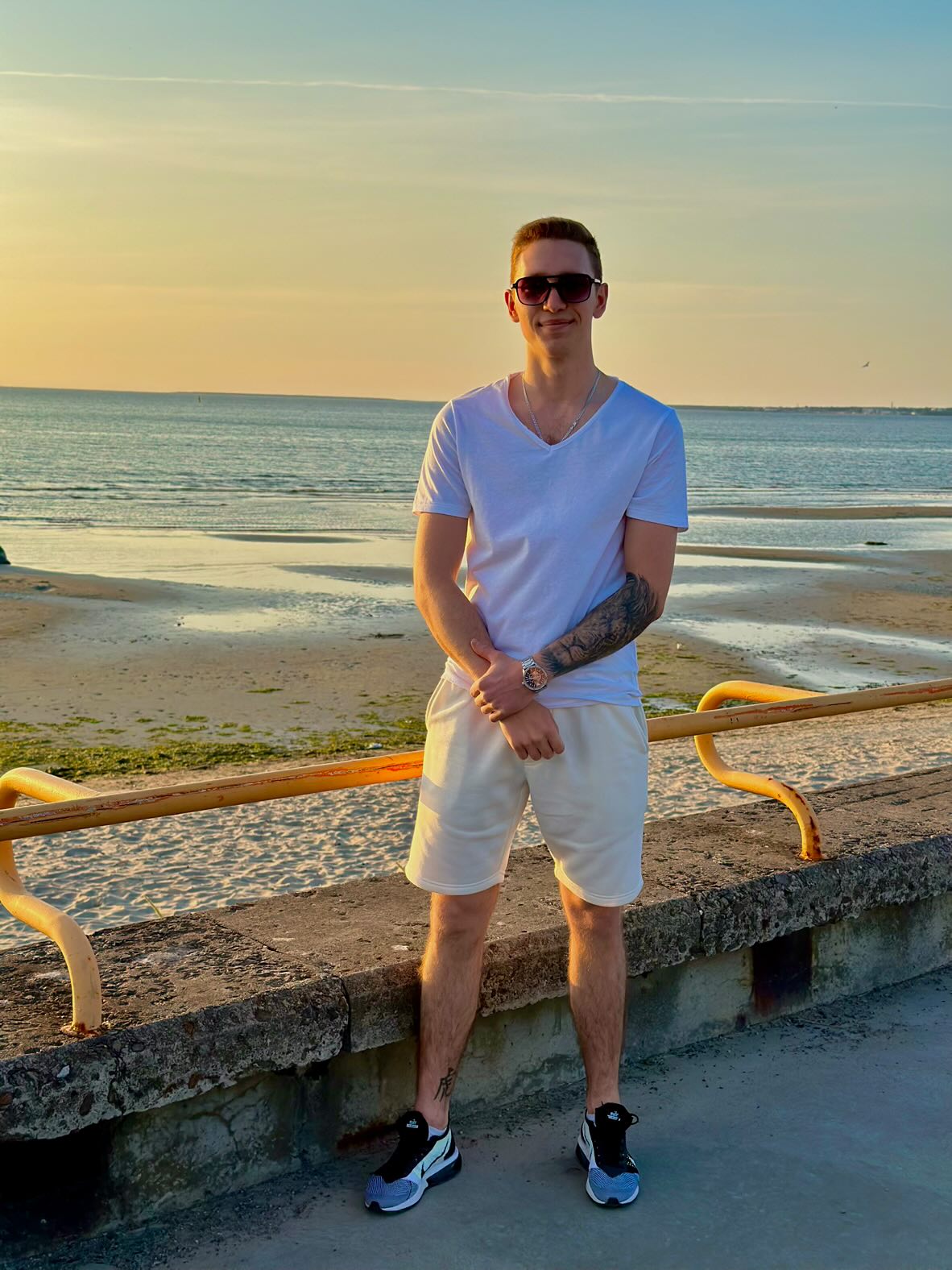 Vladyslav (vladosik23.lens) Lens social identity (.lens handle) PFP