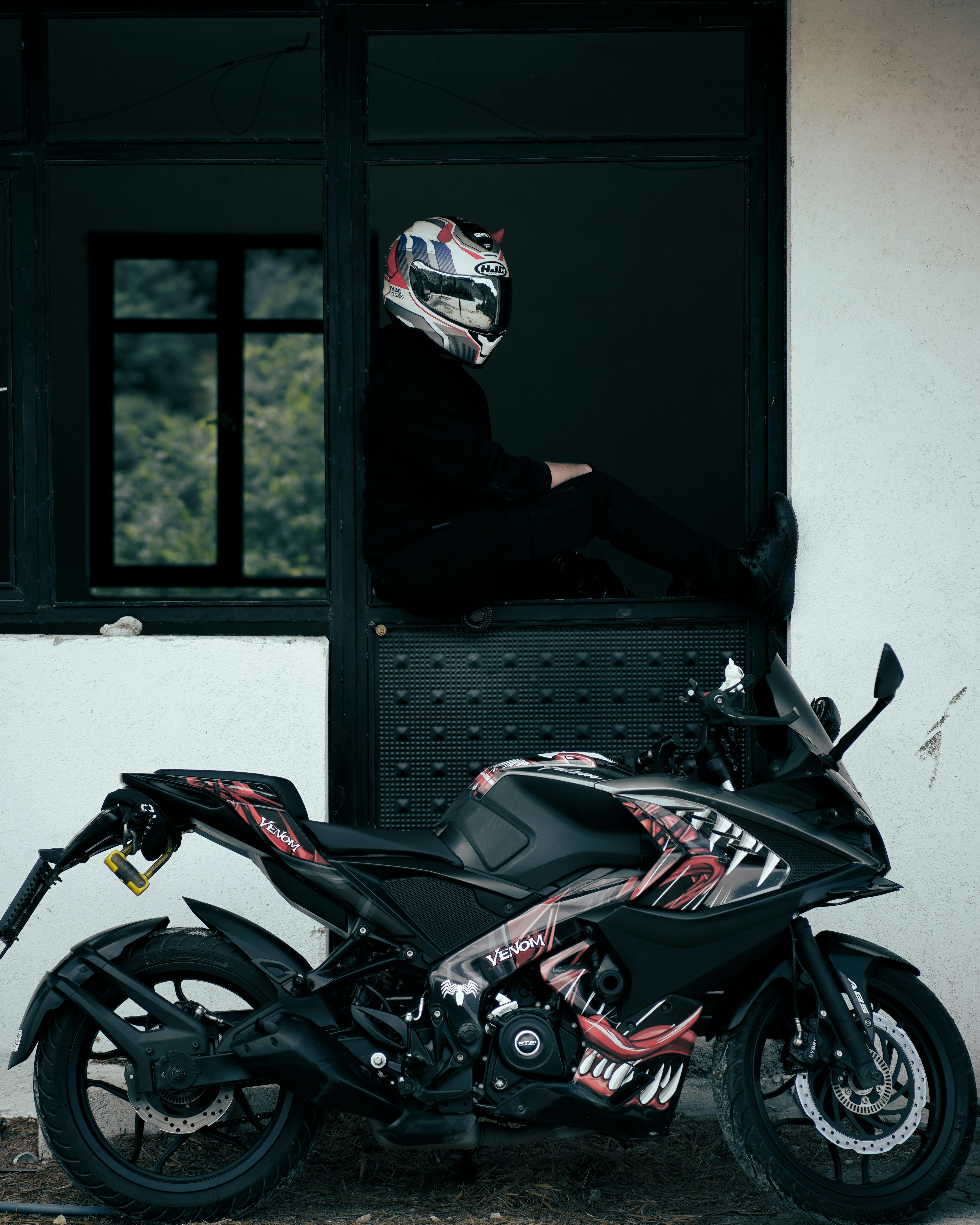 byron (fvvhhgb.lens) Lens social identity (.lens handle) PFP