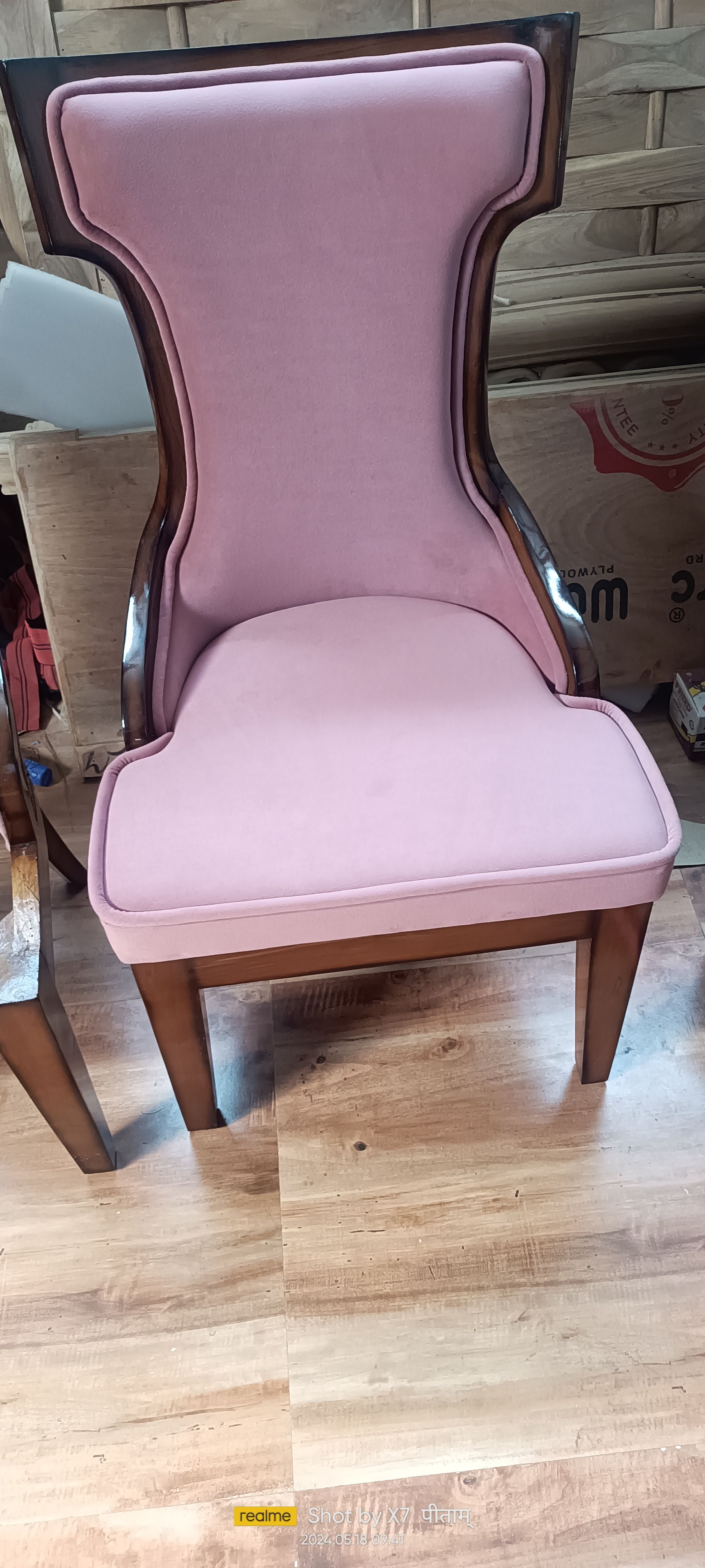 @pitambar (pitambar.lens) Lens social identity (.lens handle) PFP