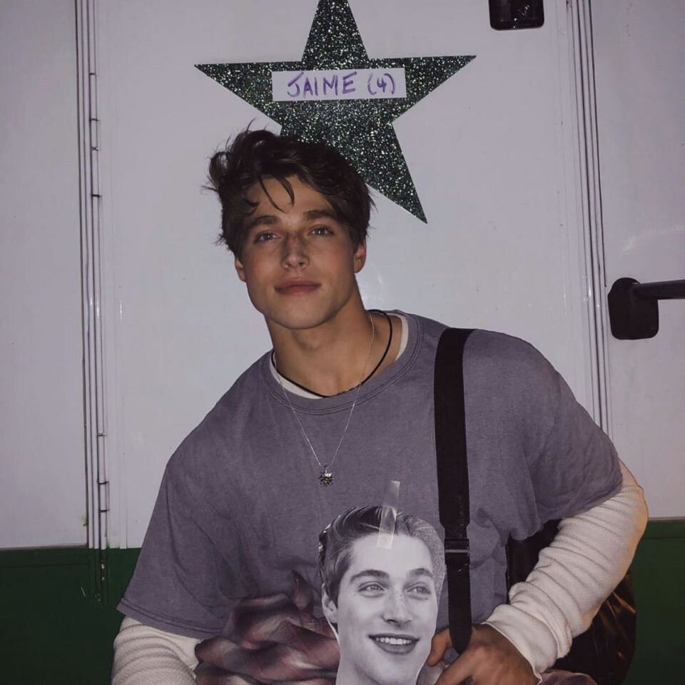 Mandel Bloomer (qqqqzz.lens) Lens social identity (.lens handle) PFP