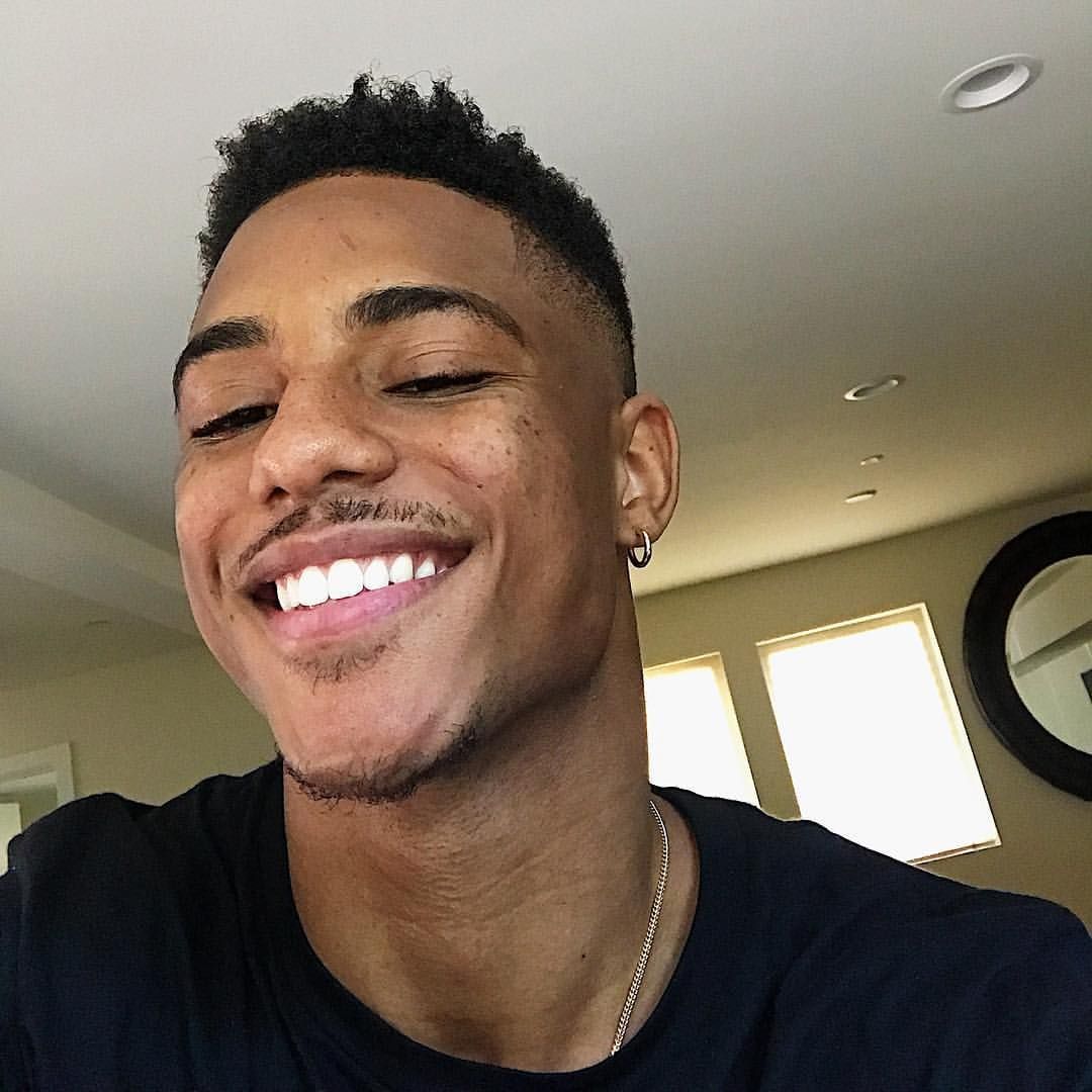 Husain (husain12345.lens) Lens social identity (.lens handle) PFP