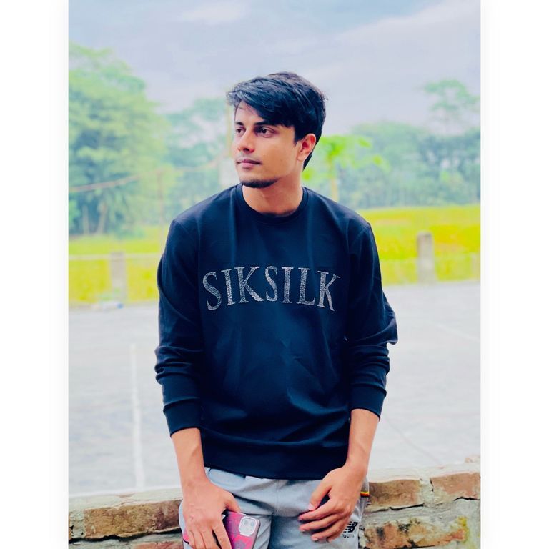 NAHID's Lens avatar