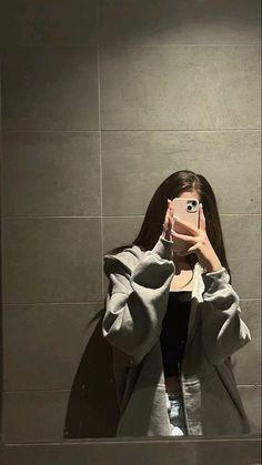 PeachyGlow (peachyglow.lens) Lens social identity (.lens handle) PFP