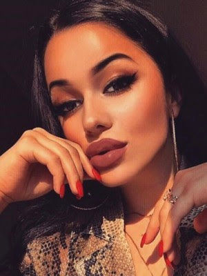 moon2 (moon2.lens) Lens social identity (.lens handle) PFP