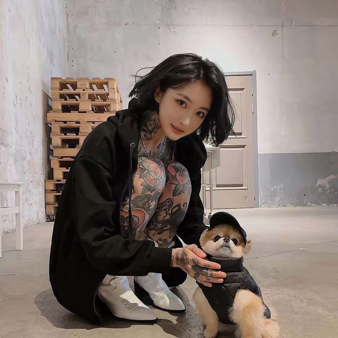 huiyihuuibuqu (huiyihuibuqu.lens) Lens social identity (.lens handle) PFP