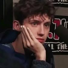 roommg (roommg.lens) Lens social identity (.lens handle) PFP