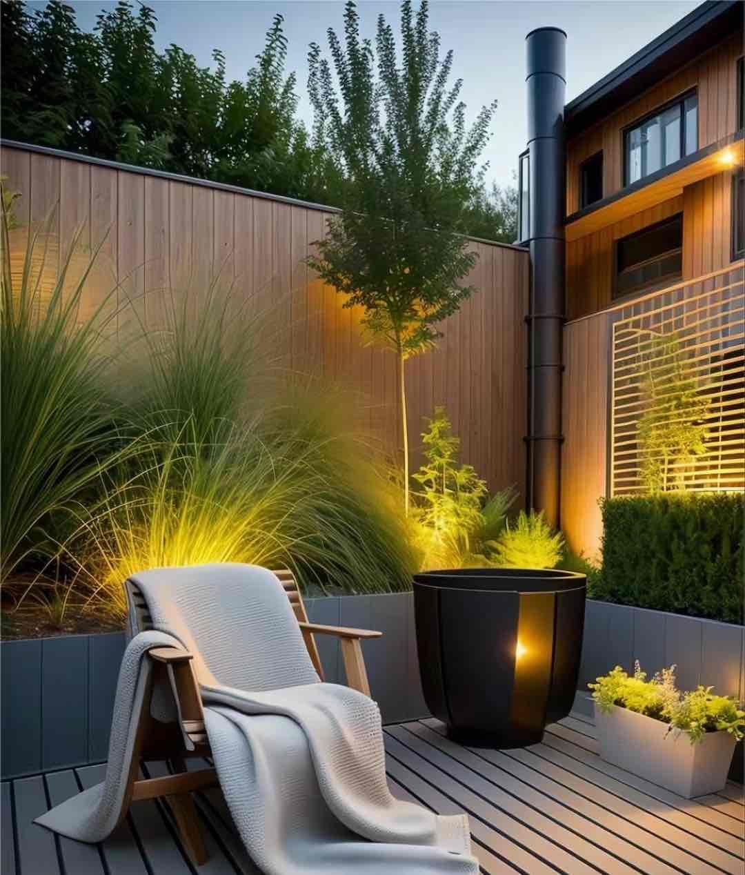 A small garden with a sense of warmth and explosion