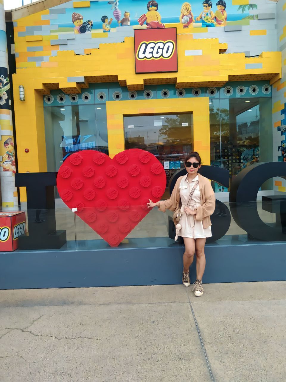 Thiha Aung (thihaaung.lens) Lens social identity (.lens handle) PFP