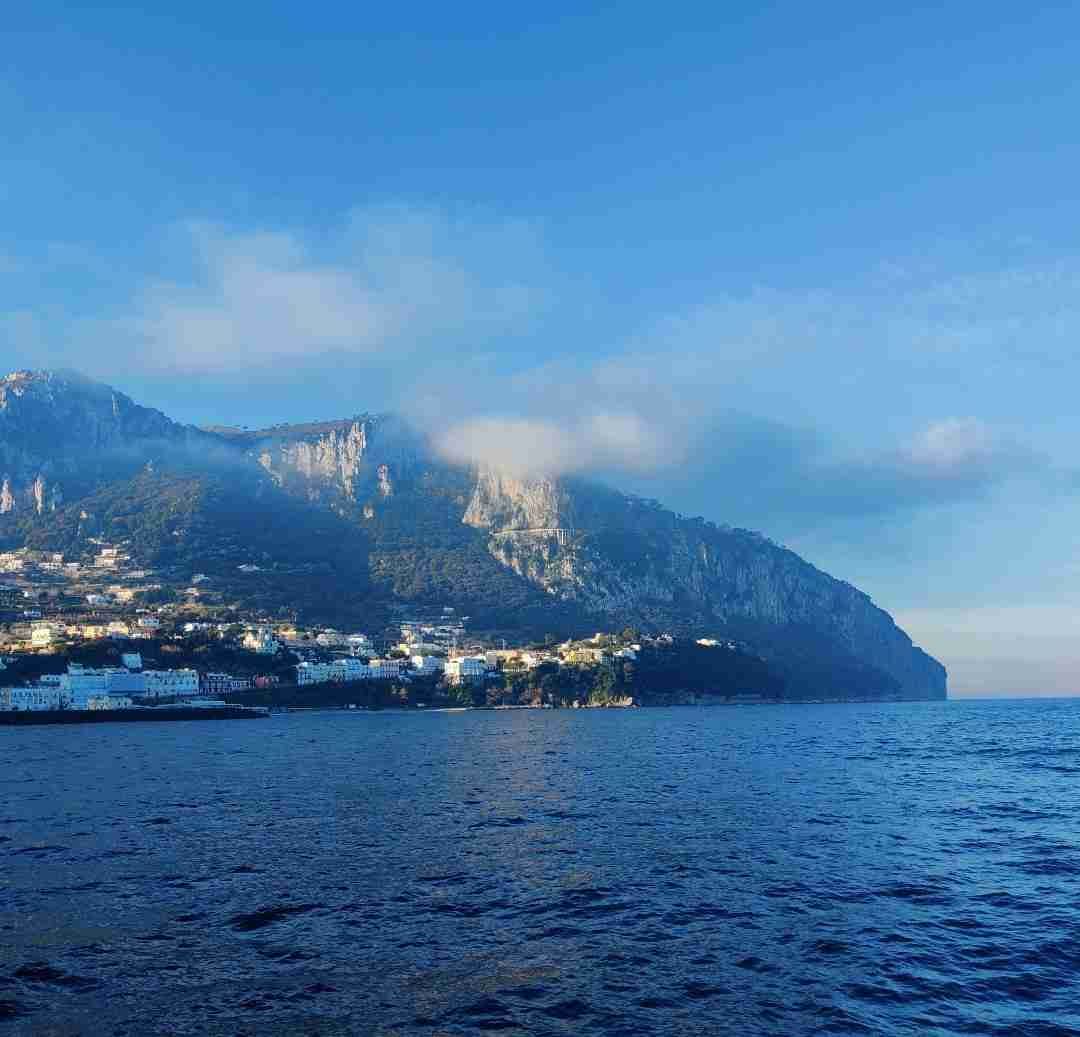 Who loves capri here