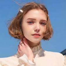 queenal (queenal.lens) Lens social identity (.lens handle) PFP