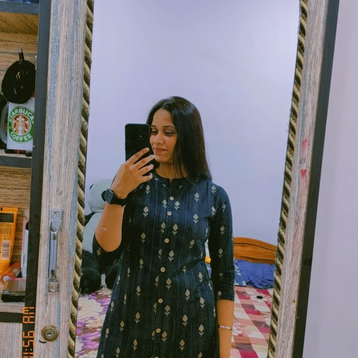 Pooja's Lens avatar