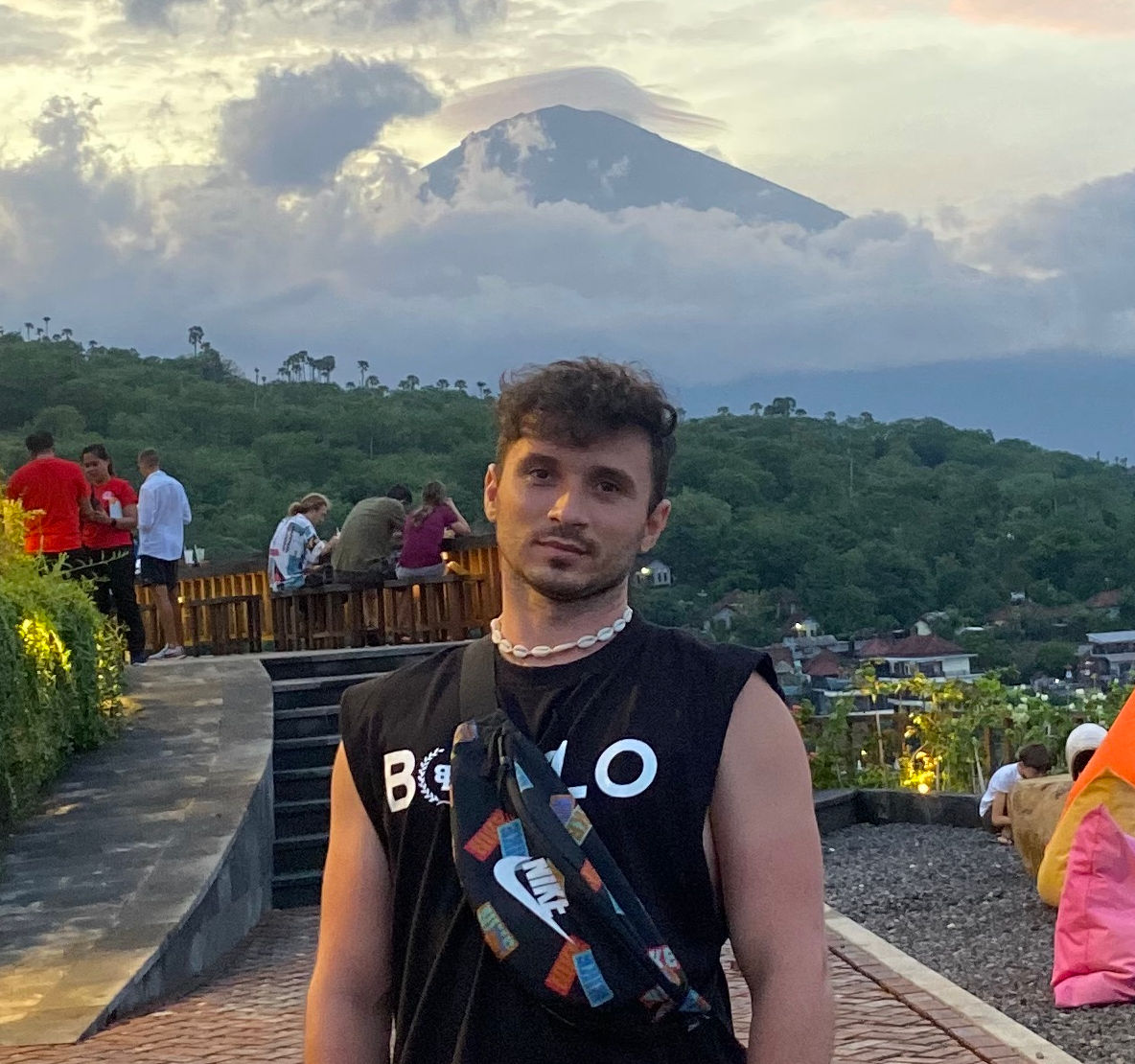 Vladimir Umanet's Lens avatar