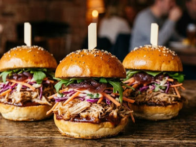 Pulled Chicken Bite burgs 
