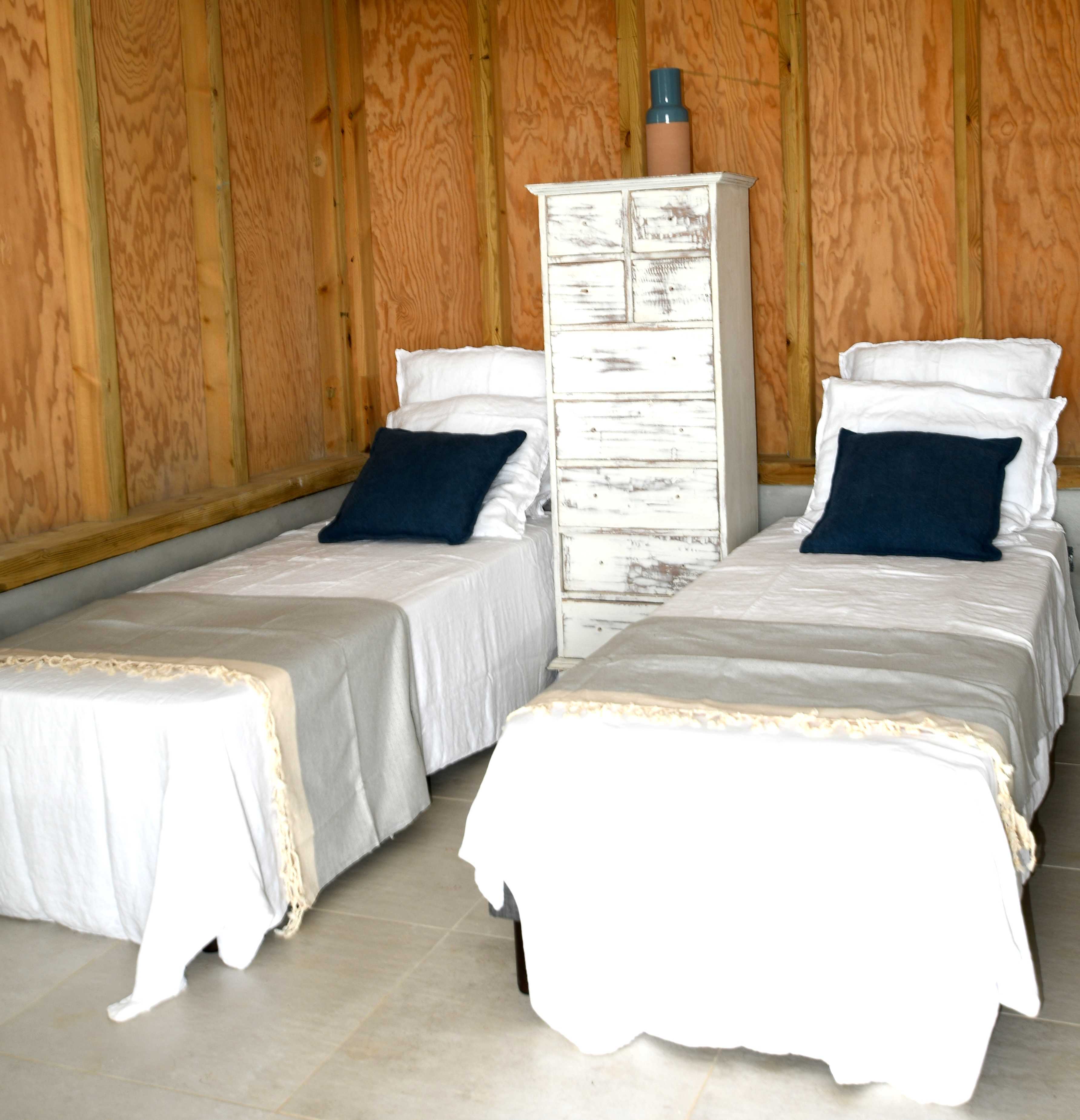 Chambre avec lit modulable (160 ou 2 X 80) sur demande