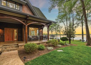 Paradise Peninsula: Lake Norman Luxury Rental