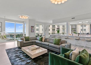 Breathtaking Condo at The Plaza on Harbour Island