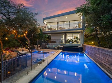 Modern Luxury Home With Downtown Views on 1 Acre