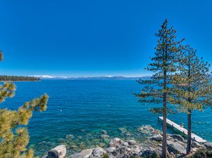 Majestic Lakefront Estate