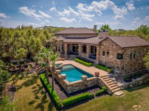 World Class Shopping  San Antonio Exceptional Homes