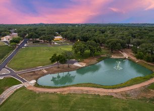 The Right Mix Ranch, Stunning 24-Acre Resort-Style Ranch