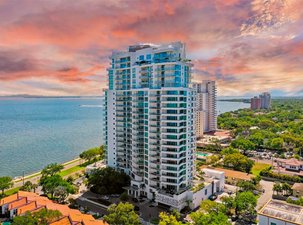 Penthouse Estate Residence in Virage Bayshore