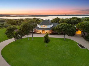 One-of-a-Kind Captivating Estate wtih Panoramic Views