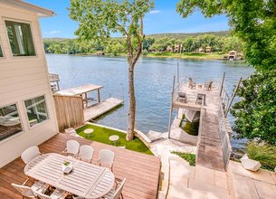 Wonderful Renovated Bungalow On Lake Austin