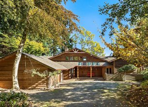 Bainbridge Island Waterfront Oasis