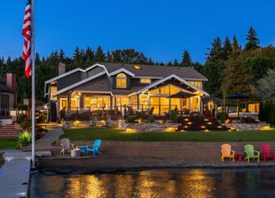 Extraordinary Lake Sammamish Waterfront